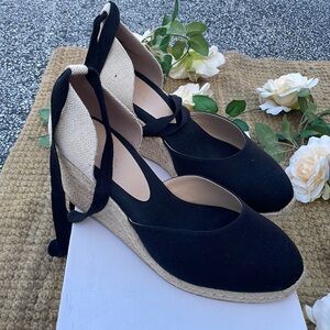 JustFab  skye wedge sz12 in black/tan